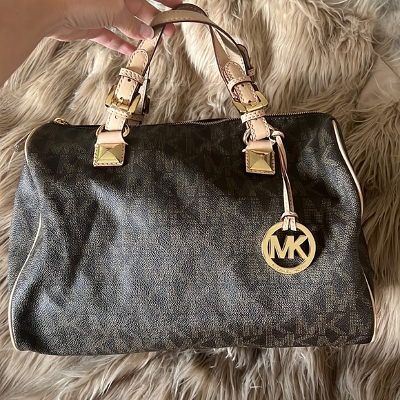 EUC MICHAEL KORS purse - Picture 1 of 5